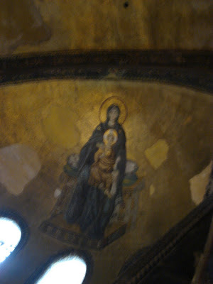 Day 2 : Hagia Sophia; mosaic of Virgin Mary holding the Christ child