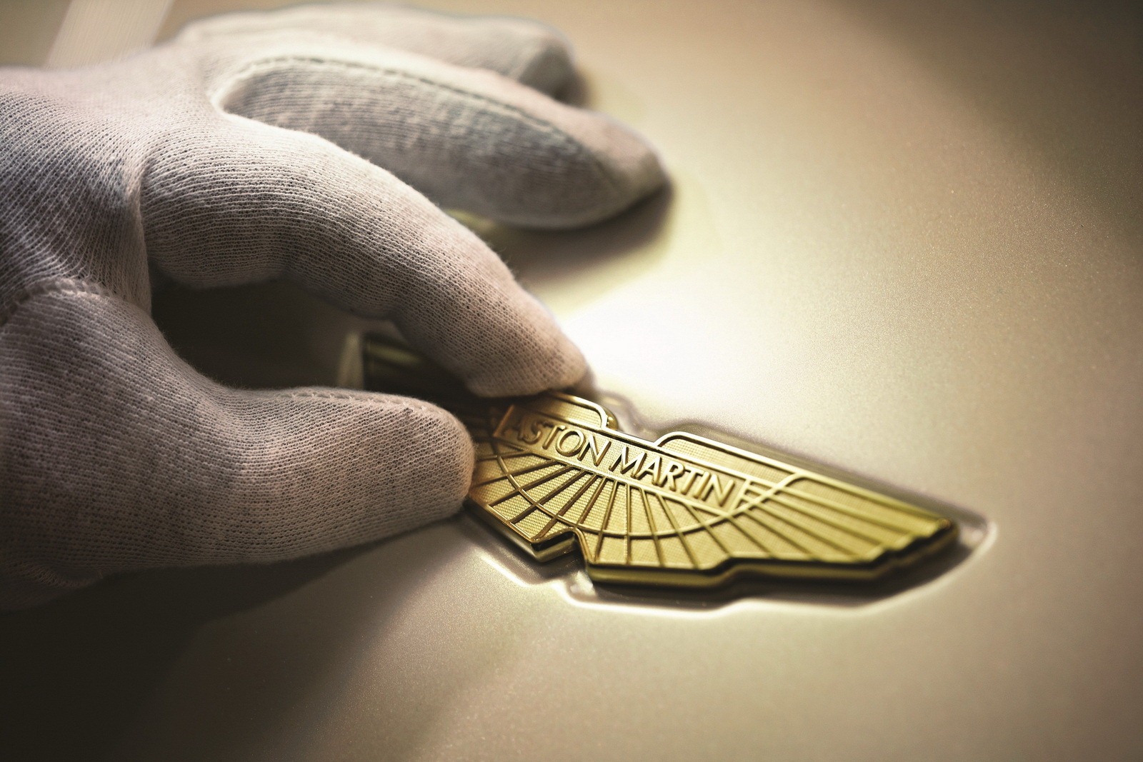 [Aston-Martin-Logo-1%255B3%255D.jpg]