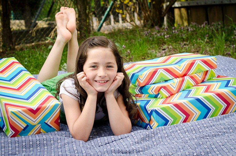 [Opening%2520Presents-3%255B3%255D.jpg]