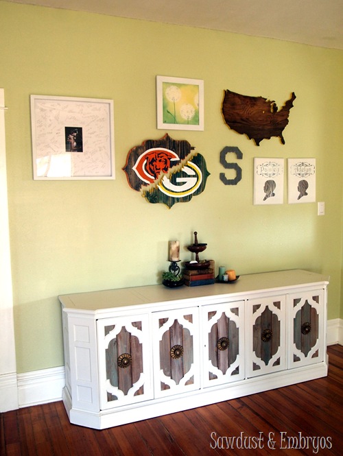 DIY Bracket-Shaped 'House Divided' Sign {Sawdust and Embryos}