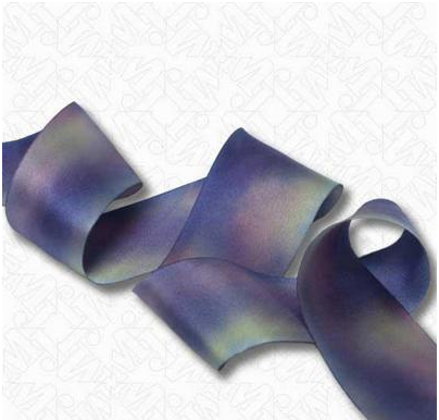 I am totally obsessed with this hand-dyed bias-cut silk ribbon from M&J Trimming. I am totally obsessed with this hand-dyed bias-cut silk ribbon from M&J Trimming.