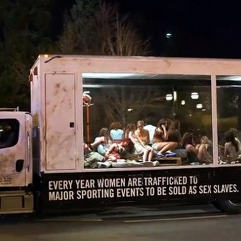 Una evidente muestra de traficante de mujeres