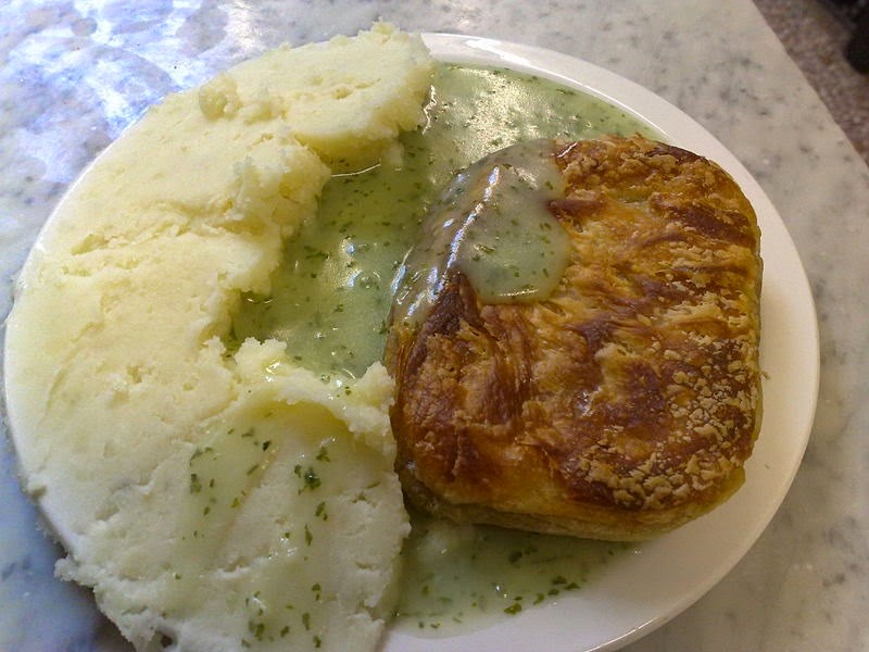 [800px-Pie_mash_and_liquor_Manze_Berm.jpg]
