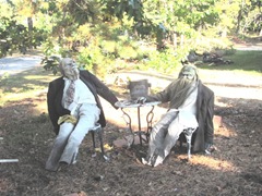 11.2011 Wellfleet Halloween yard1