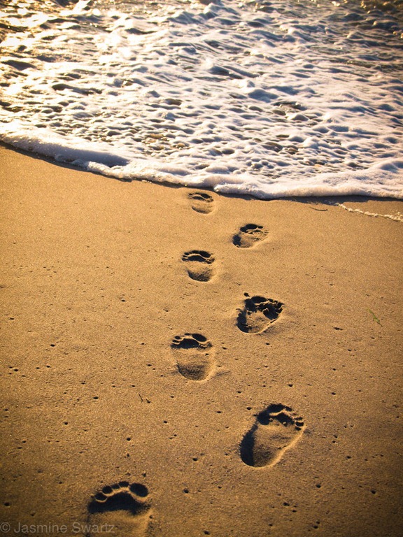 [footprints_by_lakeroad-d37lbge%255B3%255D.jpg]