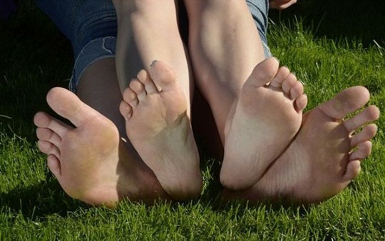 [cahill-british-feet-big-2%255B2%255D.jpg]