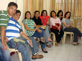 Sir Jojo (2nd from left) and Liliane Deaf Volunteer Staff Kerwin Tamanu (left) together with other Liliane staff and mediators. Kerwin, an MCCID Batch 08 Alumnus, has been working at Liliane for nearly two years now.