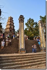 Vietnam Hue Thien Mu pagoda 140217_0597