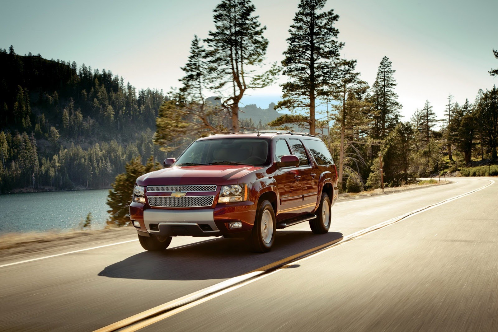 [2013-Chevrolet-Suburban-001%255B2%255D.jpg]