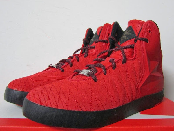Nike LeBron XI NSW Lifestyle 8220University Red  Black8221