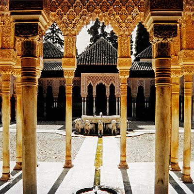 Spain - Granada - Alhambra - Court of the Lions 02 , Source: http://www.flickr.com/photos/79986881@N00/3201837112 3201837112.jpg