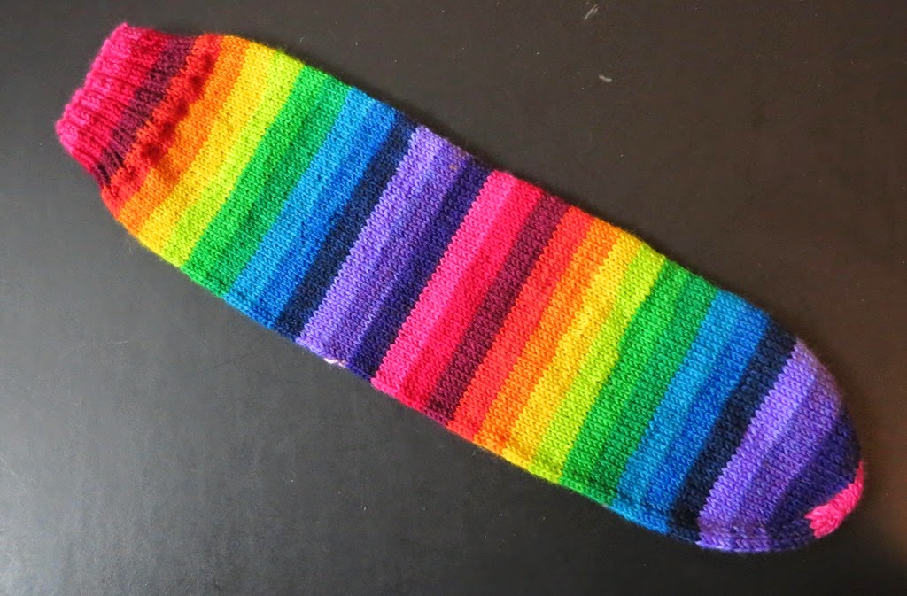 [Rainbow%2520sock%25201%255B2%255D.jpg]