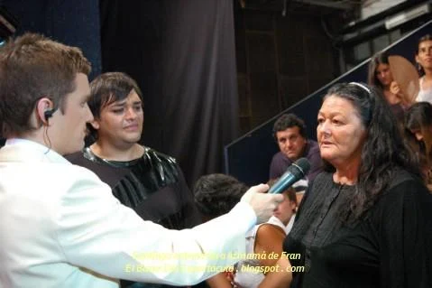 Santiago entrevista a la mamá de Fran.jpg