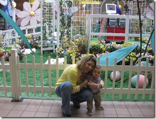 2012.03.17 Swansea Mall-Easter Playyard (3)