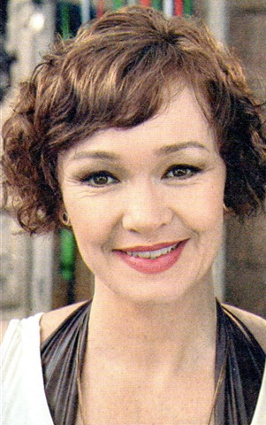 [Fina%2520estampa%2520-%2520Esther%2520ganha%2520a%2520guarda%2520de%2520Victoria%255B6%255D.jpg]