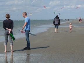 Der var andre end os, der havde fundet på at tage drage med på stranden &ndash; 05-aug-2010