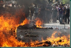 Demonstrators-set-up-burn-009 Demonstrators-set-up-burn-009