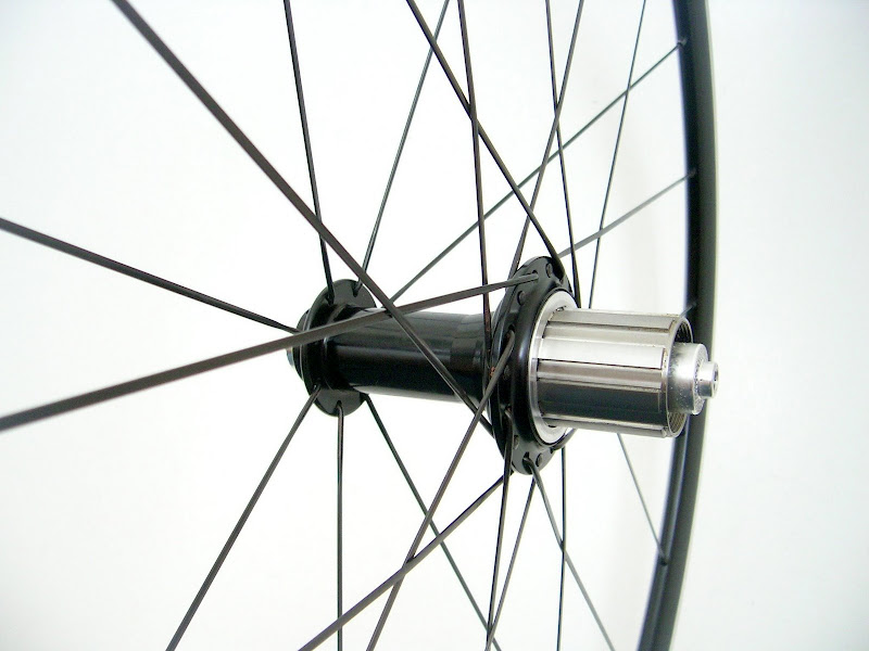 Ligero SLW rear hub with titanium freehub body and triplet drilling