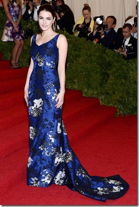 Anna Wintour’s daughter Bee Shaffer lived up to her mother’s fashion expectations in a stunning floor-length blue Erdem number