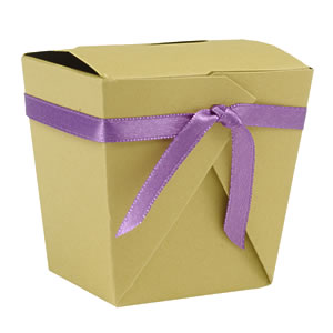 From Papersource, here is a beautiful Chinese takeout box.