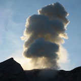 Batu Tara erupting (Nick Hughes, October 2010) Batu Tara erupting (Nick Hughes, October 2010)