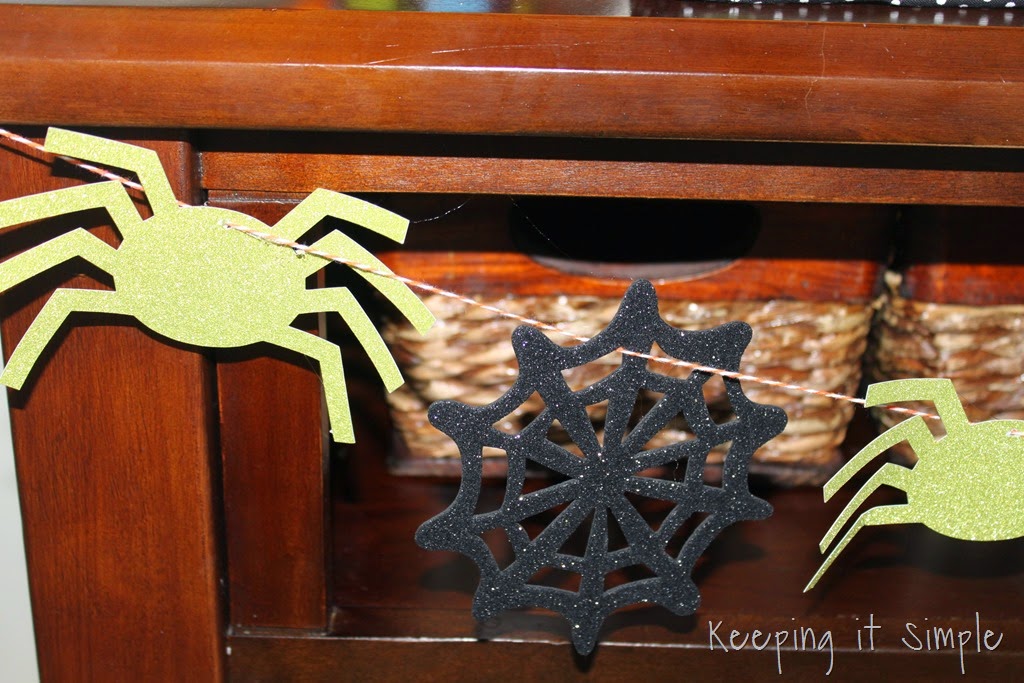 [Halloween%2520spider%2520garland%2520%25282%2529%255B3%255D.jpg]