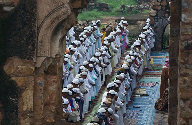 مظاهر عيد الفطر المبارك لعام 2013  فى العالم 