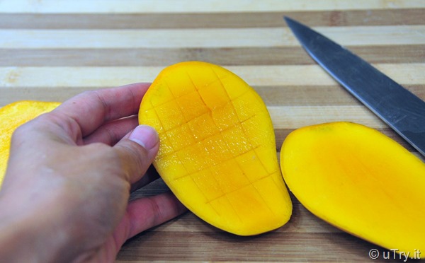 How to Easily Diced a Mango   http://uTry.it