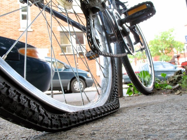 [Bicycle-Flat-Tire-01%255B3%255D.jpg]