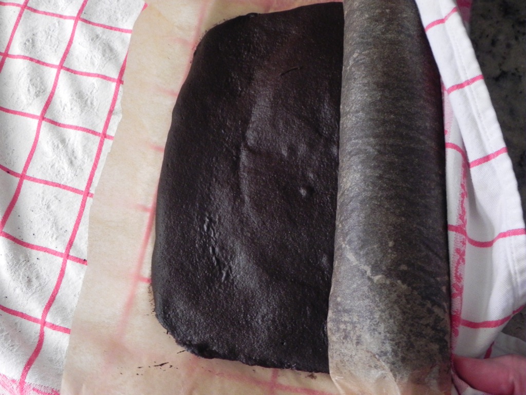 [DSCN0263%255B4%255D.jpg&description=Chocolate Swiss Roll')]