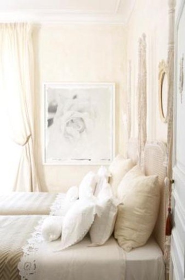 bedroom-decorating-ideas-french-country-estate-manor-house-la-creuzette-white-decor bedroom-decorating-ideas-french-country-estate-manor-house-la-creuzette-white-decor