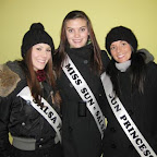 The trio is dressed warming and heading outside to brave the -30 degree weather to add a little cheer to Christmas in Kensington miss2008_dec_08-_fec09_051.jpg