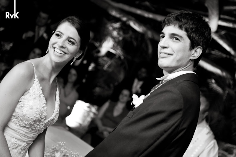 Fotos de Marina e Renato. Foto numero 19 de Rogerio von Kruger, fotografo no Rio de Janeiro (RJ), que faz fotos de casamento, fotos de musica, fotos de shows e fotos de eventos. Rogerio von Kruger faz fotos digitais de casamento no Rio de Janeiro, RJ. fotos de casamento foto digital rio janeiro rj festa noiva noivas festas album casamentos digitais retrato fotografia fotógrafo boda