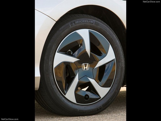Honda accord hybrid 2013 ภาพภายนอก ภายใน3