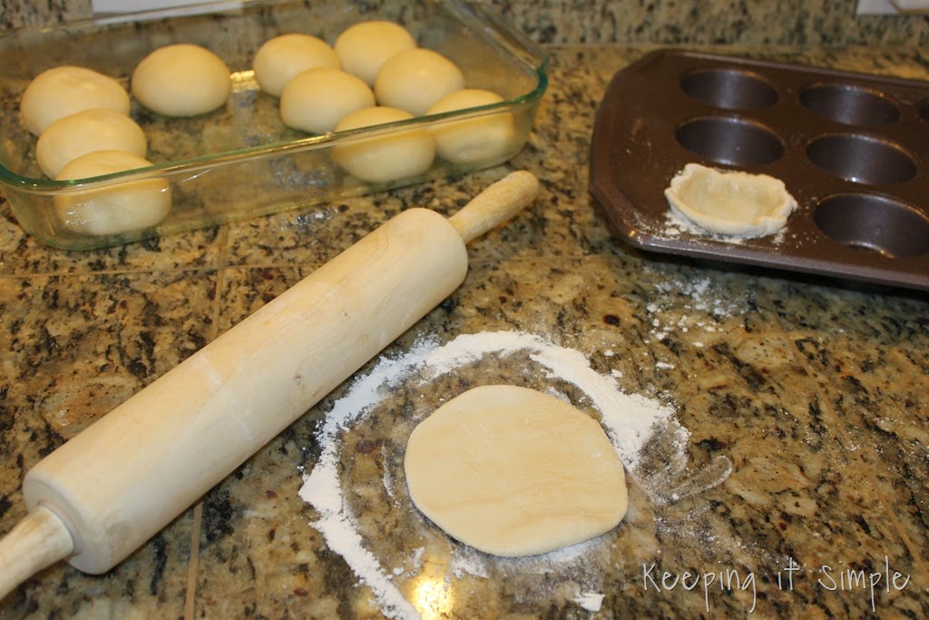 [%2523ad%2520Turkey-and-bacon-stuffed-rolls%2520%2523TasteTheSeason%2520%25286%2529%255B3%255D.jpg]