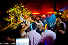 Fotos do evento Casamento Tatiana e Gabriel na Casa do Canal. Foto numero 1049 da cerimonialista Liliane Cariello, do Rio de Janeiro, RJ, que faz cerimonial de casamentos, cerimonial de eventos, cerimonial de festas, cerimonial de 15 anos, cerimonial de bodas, cerimonial de eventos sociais, cerimonial de aniversários, decoração de casamento, decoração de festas de 15 anos, decoração de eventos sociais, decoração de aniversários, buffet de casamento, buffet de 15 anos, buffet festas, buffet eventos e assessoria cerimonial. cerimonial casamento cerimonialista eventos casamentos rio festa buffet 15 anos niteroi festas de janeiro rj decorações preço flor para decoração e corporativos cerimonias