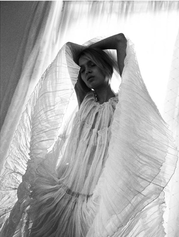[vogue-russia-june2012-1%255B6%255D.jpg]