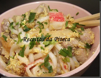 Massa wudon com rojões e delicias do mar-perto Massa wudon com rojões e delicias do mar-perto
