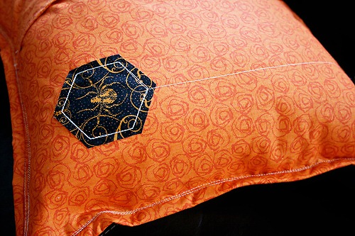 [3%2520back%2520of%2520string%2520spiderweb%2520pillow%255B3%255D.jpg]