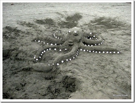 Octopus at the Himatangi beach sand sculpture competition.
