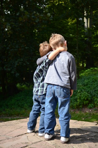 [boys%2520hug%255B4%255D.jpg]