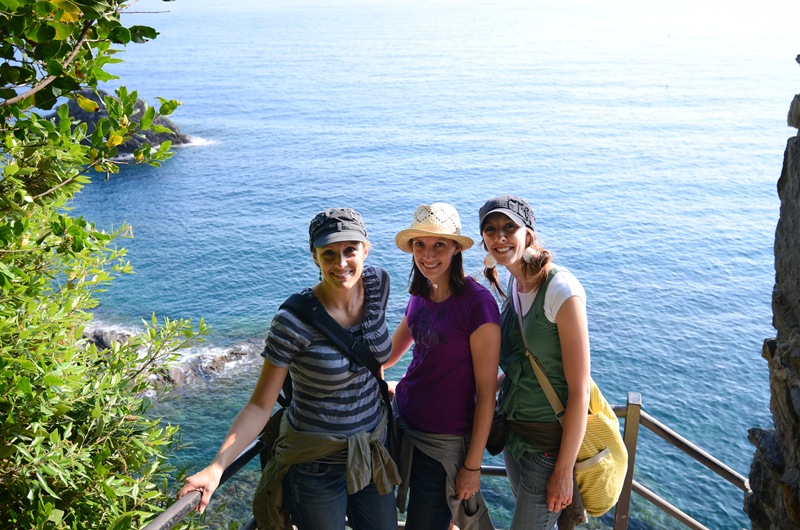 Vernazza walk sisters Vernazza walk sisters