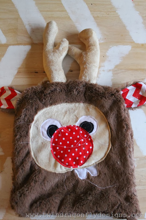 Holiday Plush Reindeer (12) Holiday Plush Reindeer (12)