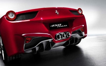 2011-Ferrari-458-Italia-rear