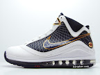 nike air max lebron 7 gr white navy 4 01 Nike Air Max LeBron VII (7)   White/Navy/Gold Sample Actual Photos