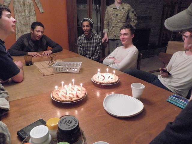 [Zacks%2520bday%252008%255B3%255D.jpg]