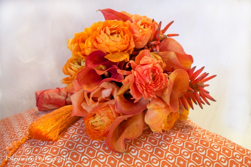 [wedding-bouquet-orange-tassle-aileen.jpg]