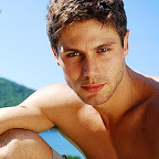 Veja esse e outros ensaios no http://www.my.opera.com/theboyv02