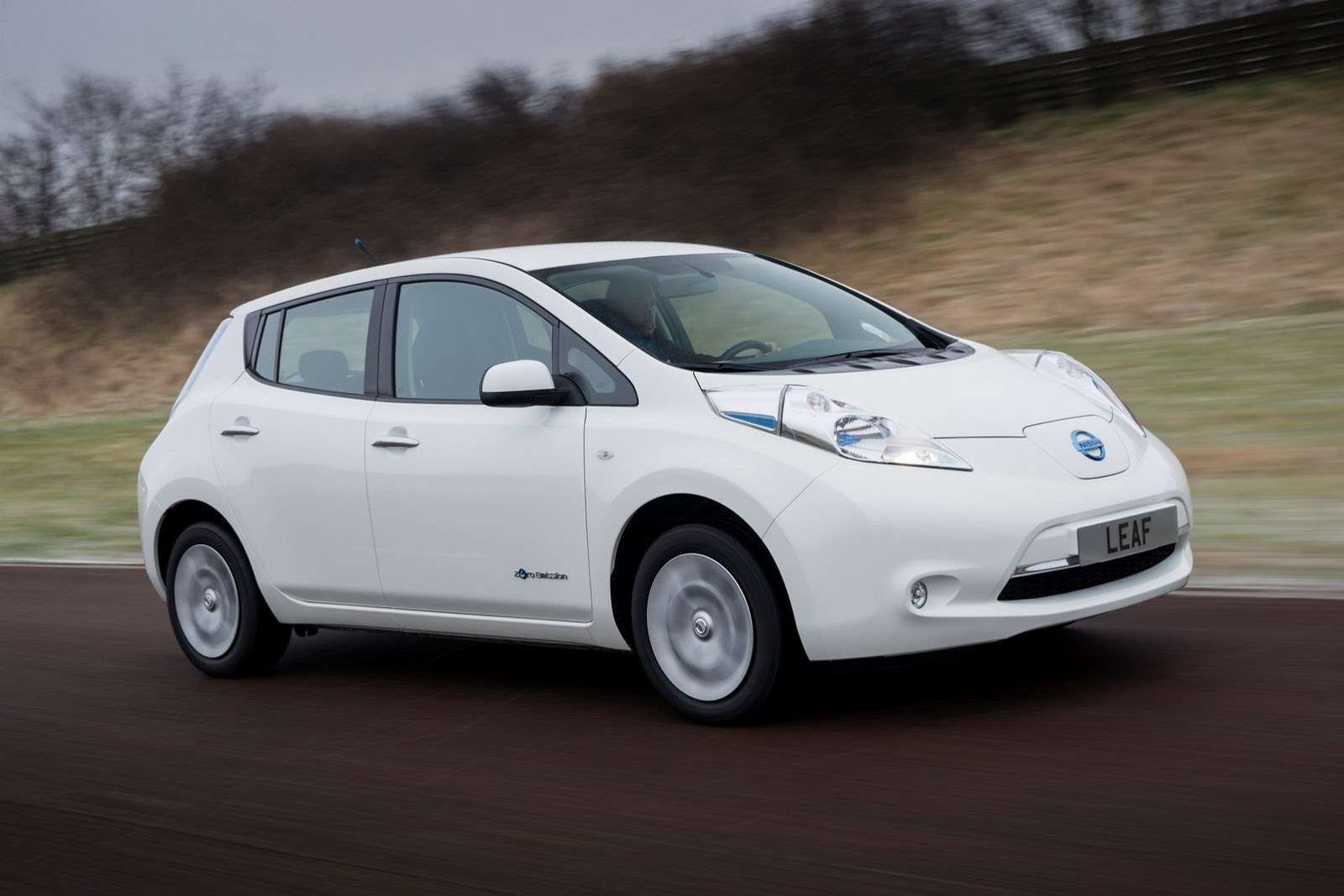 [Nissan-Leaf-EU-18%255B2%255D.jpg]
