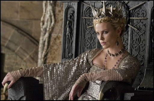 http://lh5.ggpht.com/-GCaJescLHU4/T8aKQKKSwSI/AAAAAAABjXY/YQhymYV1g38/609959-2012_snow_white_and_the_huntsman_001_thumb.jpg